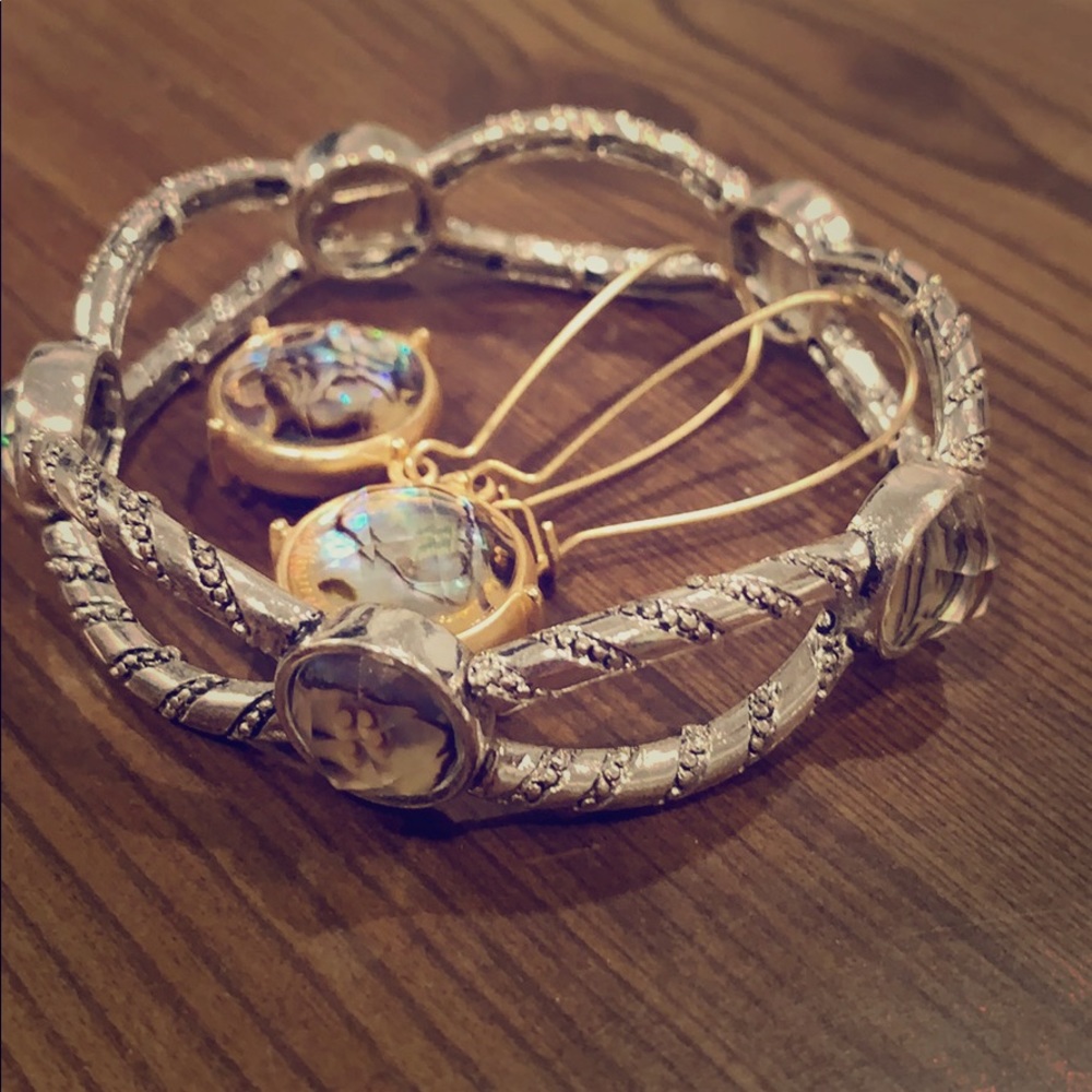 Brand New Italian made bracelet & drop earring set